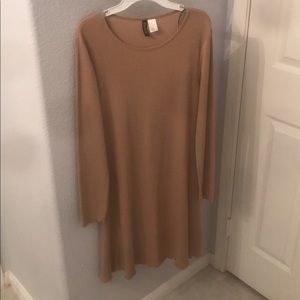 H&M tan dress plus size